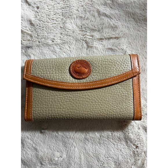 Dooney & Bourke Pebbled Leather Wallet W/ Coin Compartment & Card Slots - Picture 1 of 15